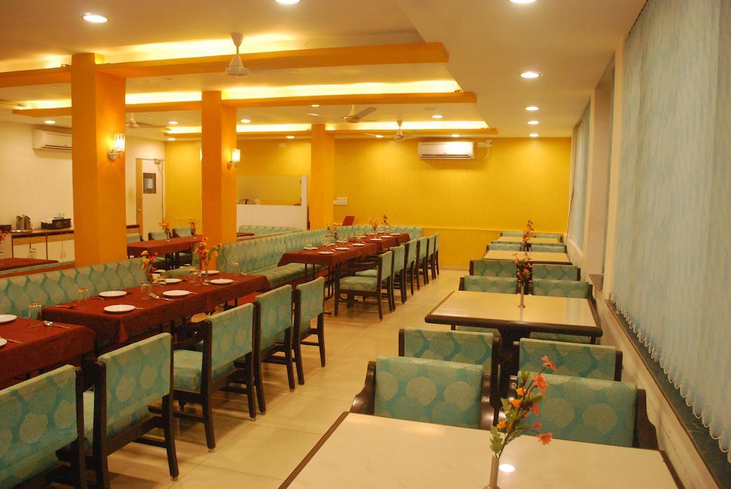 Hotel Sagar Kinara Malvan Bagian luar foto